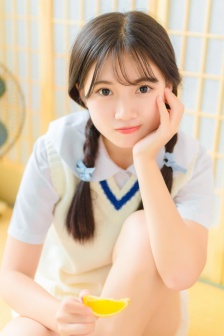 男人吻女生的底下视频